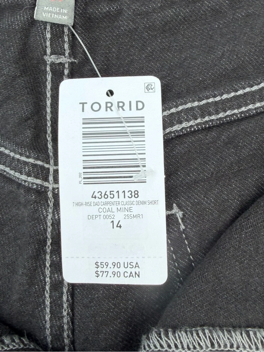 NWT Torrid 7' High-Rise Dad Short